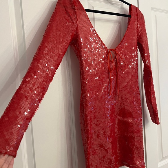Verona Bardot Red Sequin Long Sleeve Dress - Picture 2 of 6